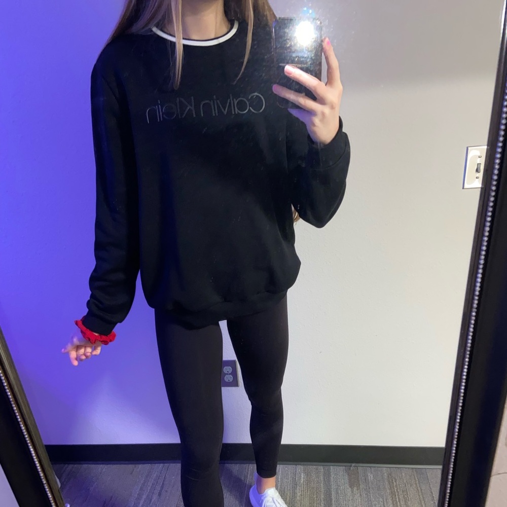 ⭐️CALVIN KLEIN CREW NECK⭐️